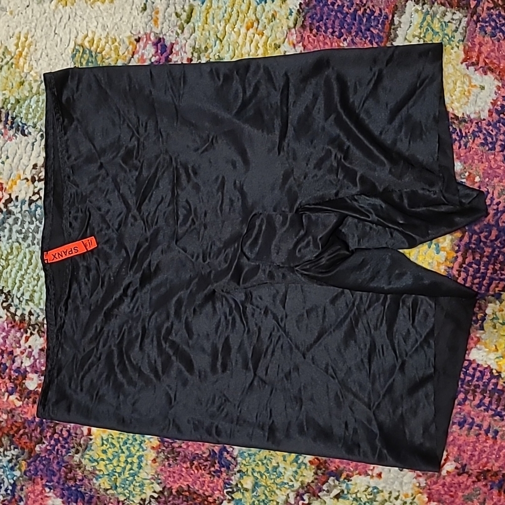 M black Spanx shape wear
